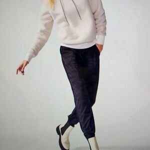 ATHLETA Lined Black Camo Jogger